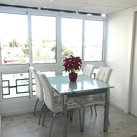 Carihuela Apartman *